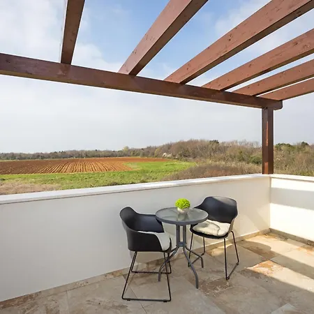 Villa Nur For 10 People Near With 45 M2 Private Pool & Jacuzzi Only 2 Km From *